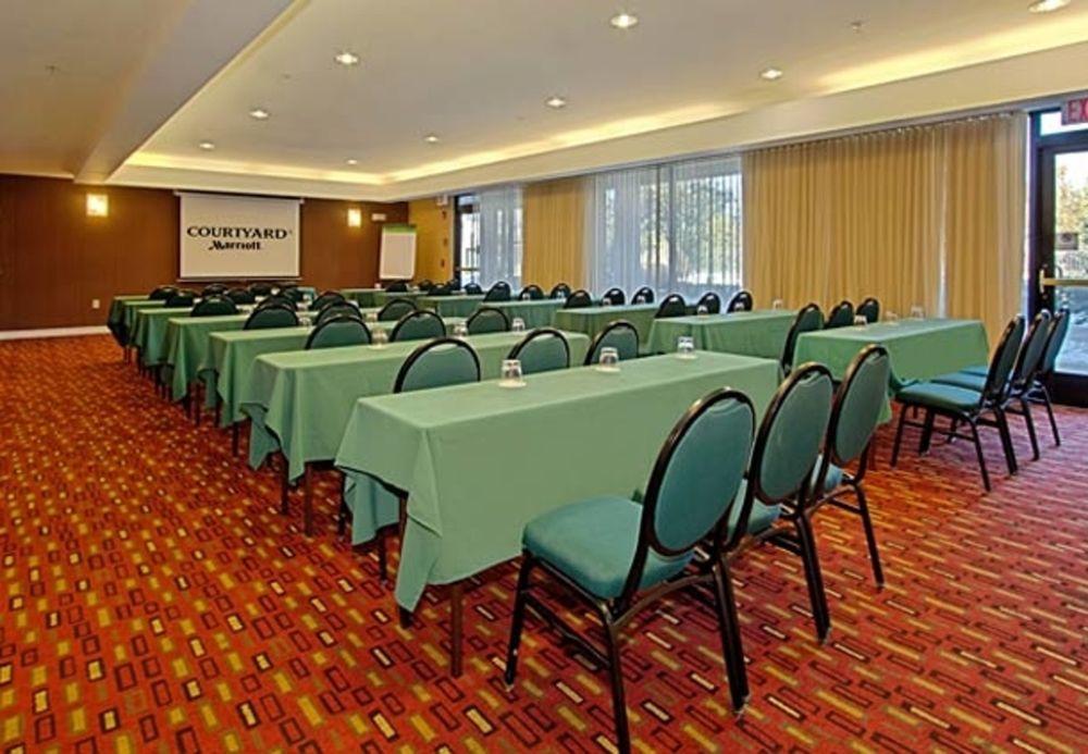 Courtyard By Marriott Springfield Hotell Exteriör bild