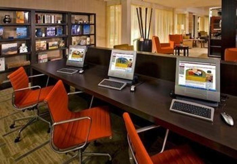 Courtyard By Marriott Springfield Hotell Exteriör bild