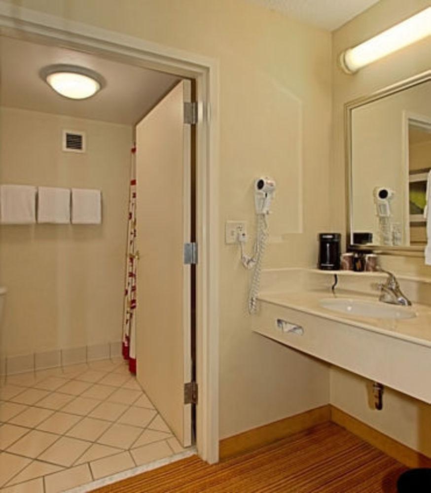 Courtyard By Marriott Springfield Hotell Exteriör bild