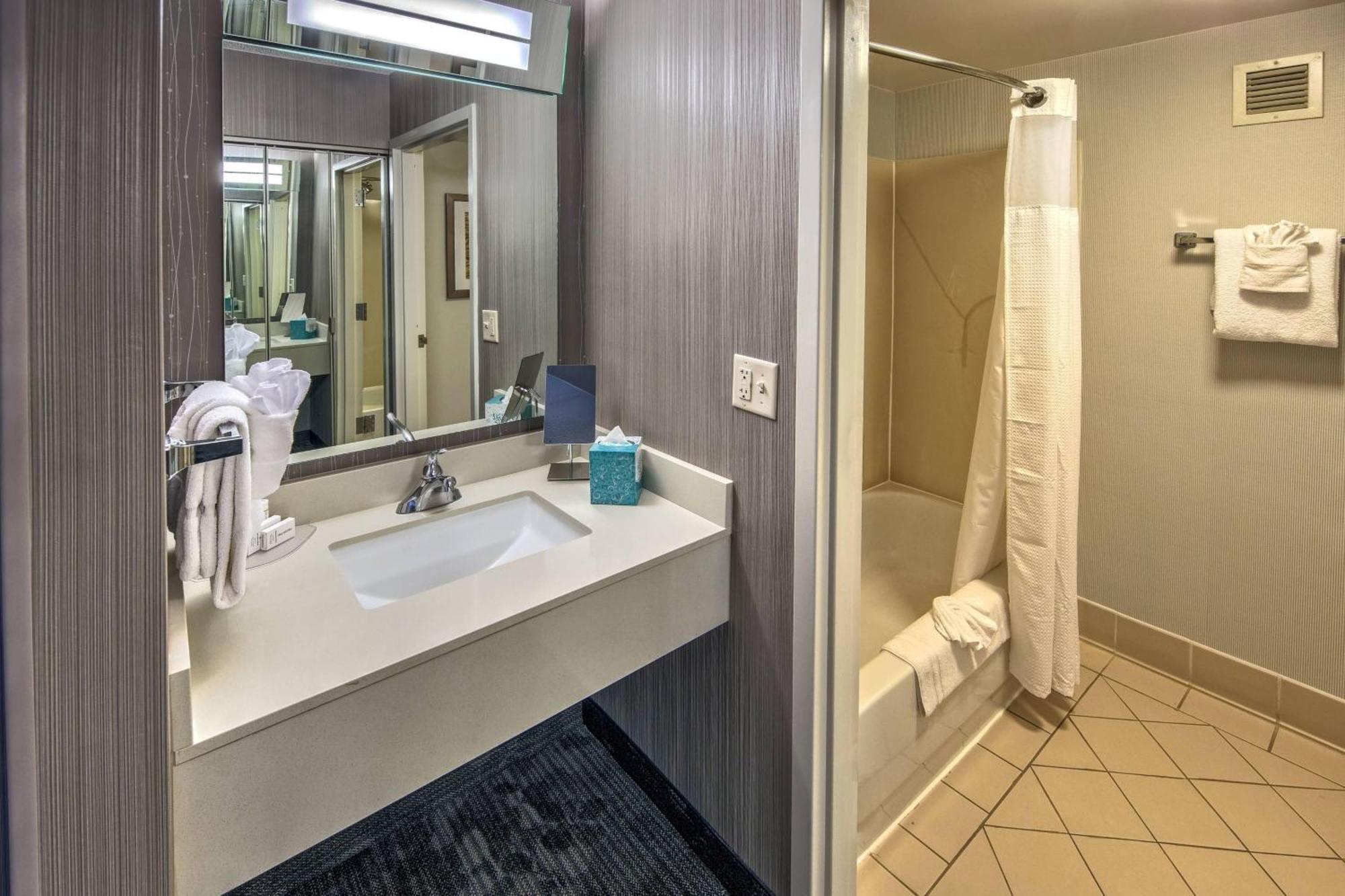 Courtyard By Marriott Springfield Hotell Exteriör bild
